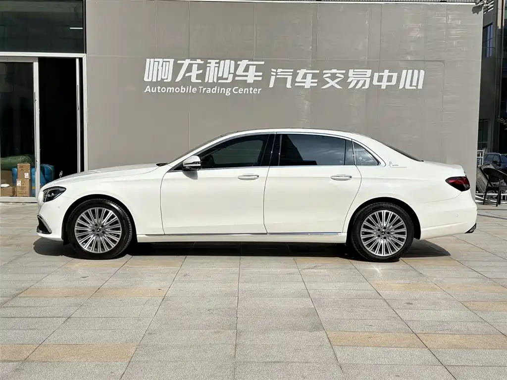 Mercedes-Benz E-Class 2023 — фото 20