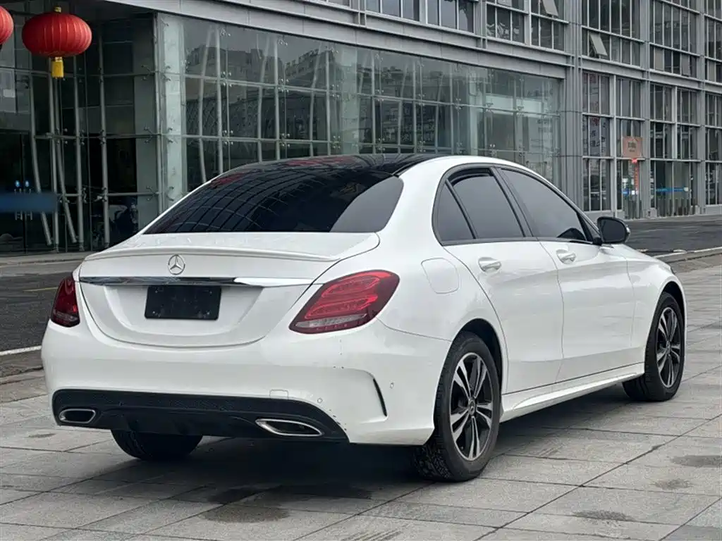 Mercedes-Benz C-Class 2017 — фото 25