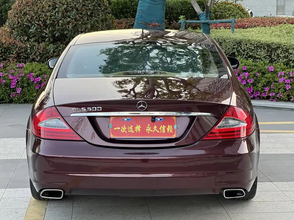 Mercedes-Benz CLS 2010 — фото 15