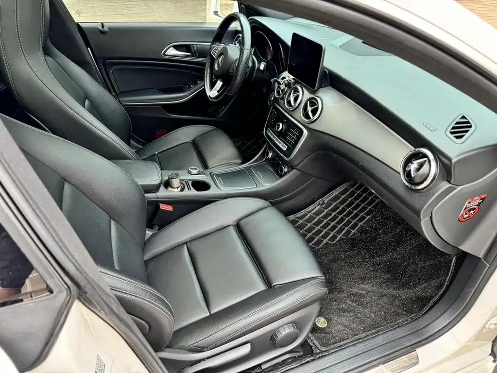 Mercedes-Benz CLA 2018 — фото 15