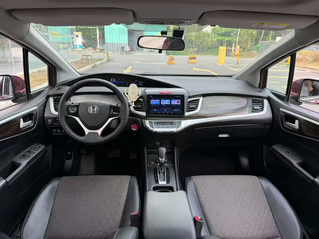 Honda Jade 2018 — фото 5