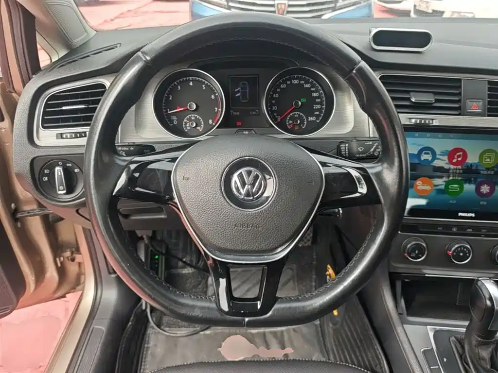 Volkswagen Golf 2015 — фото 11