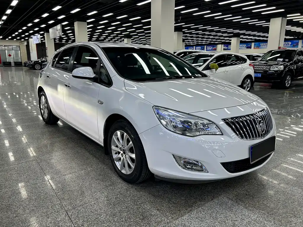 Buick Excelle 2013