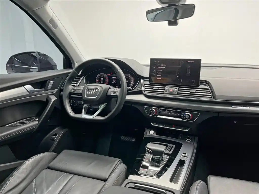 Audi Q5L 2023 — фото 27