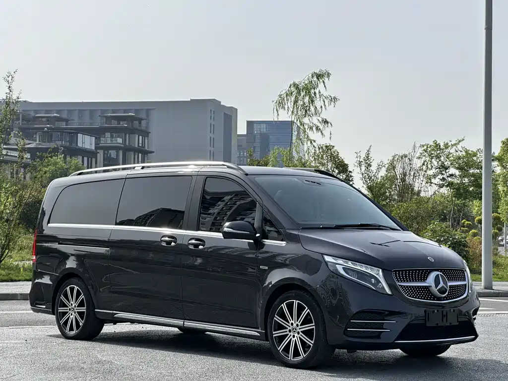 Mercedes-Benz V-Class 2022 — фото 2