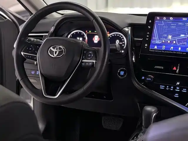 Toyota Camry 2024 — фото 10