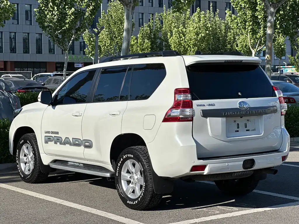 Toyota Prado 2016 — фото 6