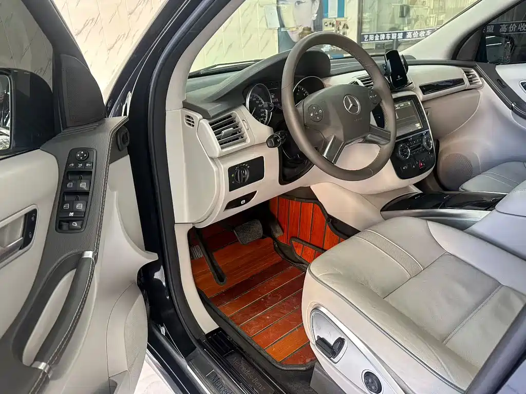 Mercedes-Benz R-Class 2015 — фото 4