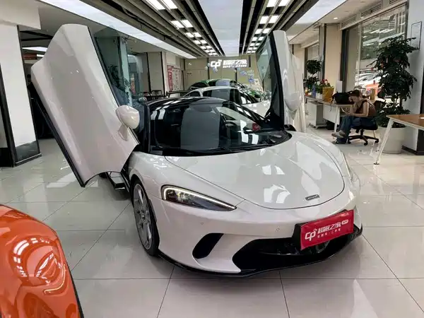 McLaren GT 2022