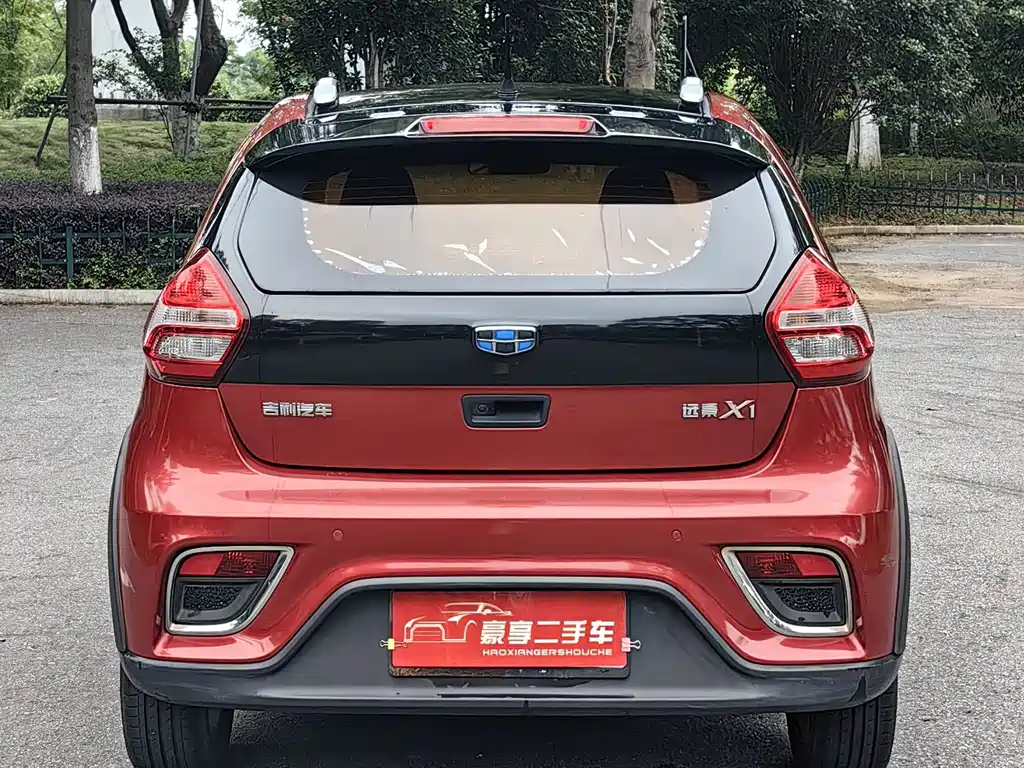 Geely Vision X1 2017 — фото 12