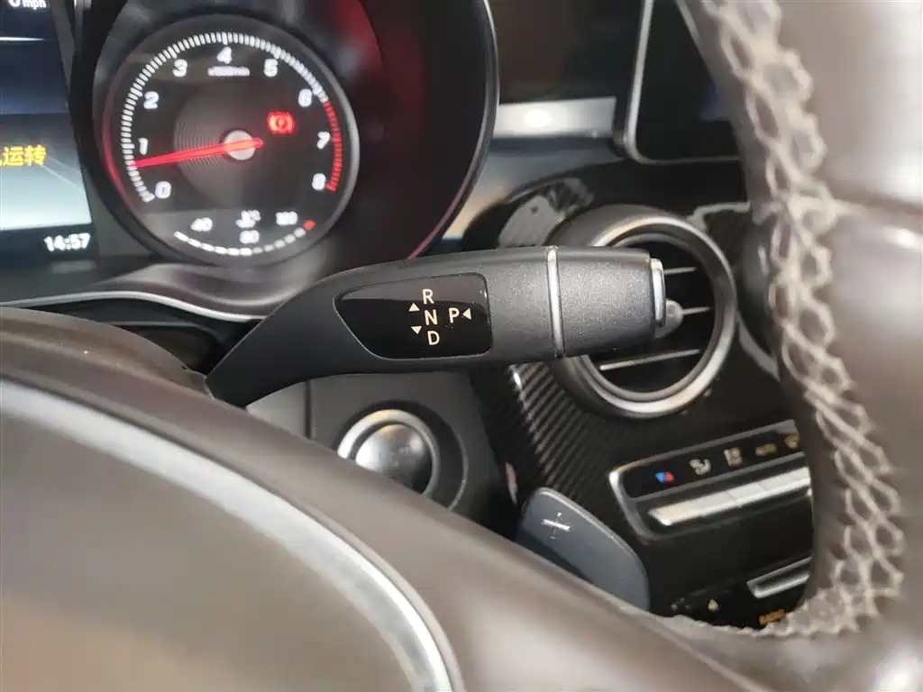 Mercedes-Benz GLC 2018 — фото 14