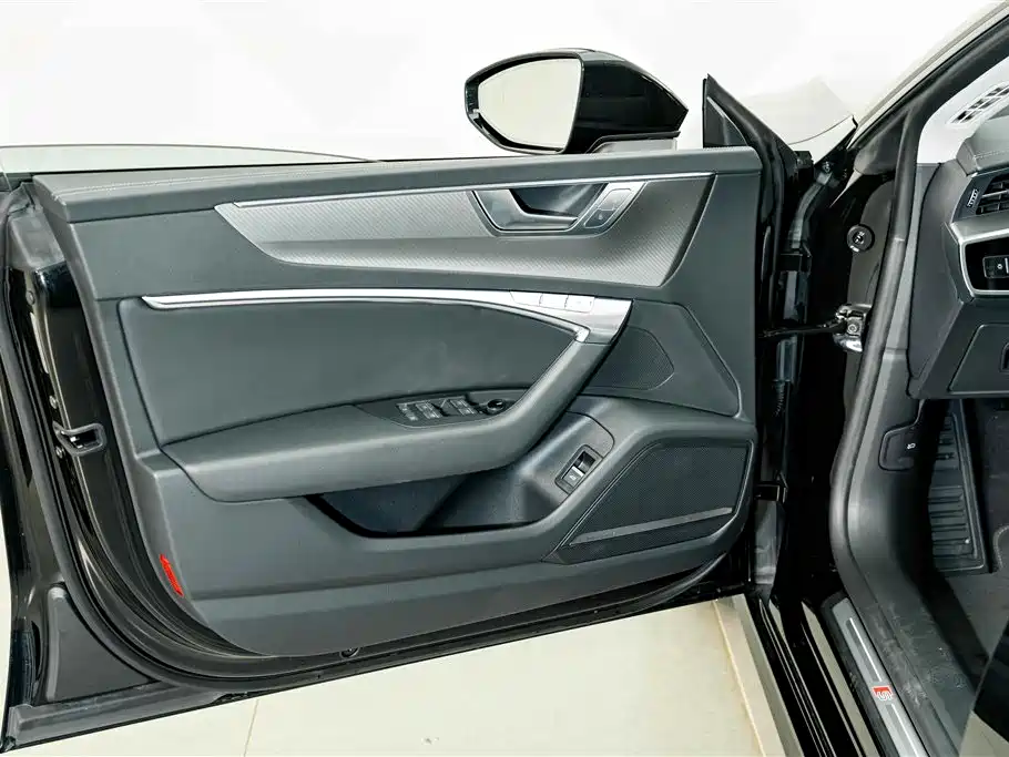 Audi A7 2024 — фото 18