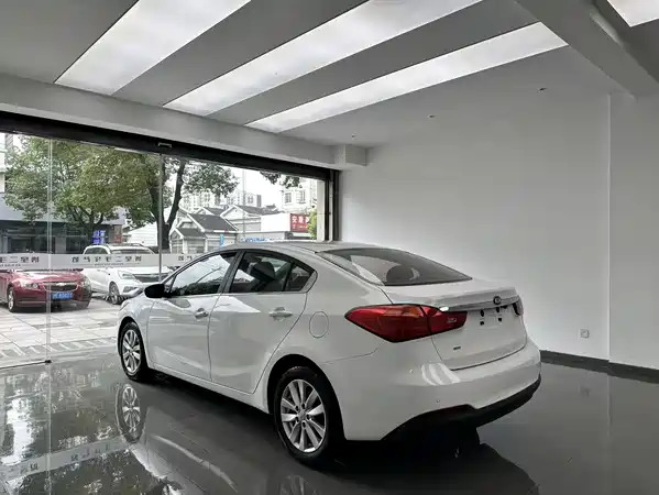 Kia K3 2013