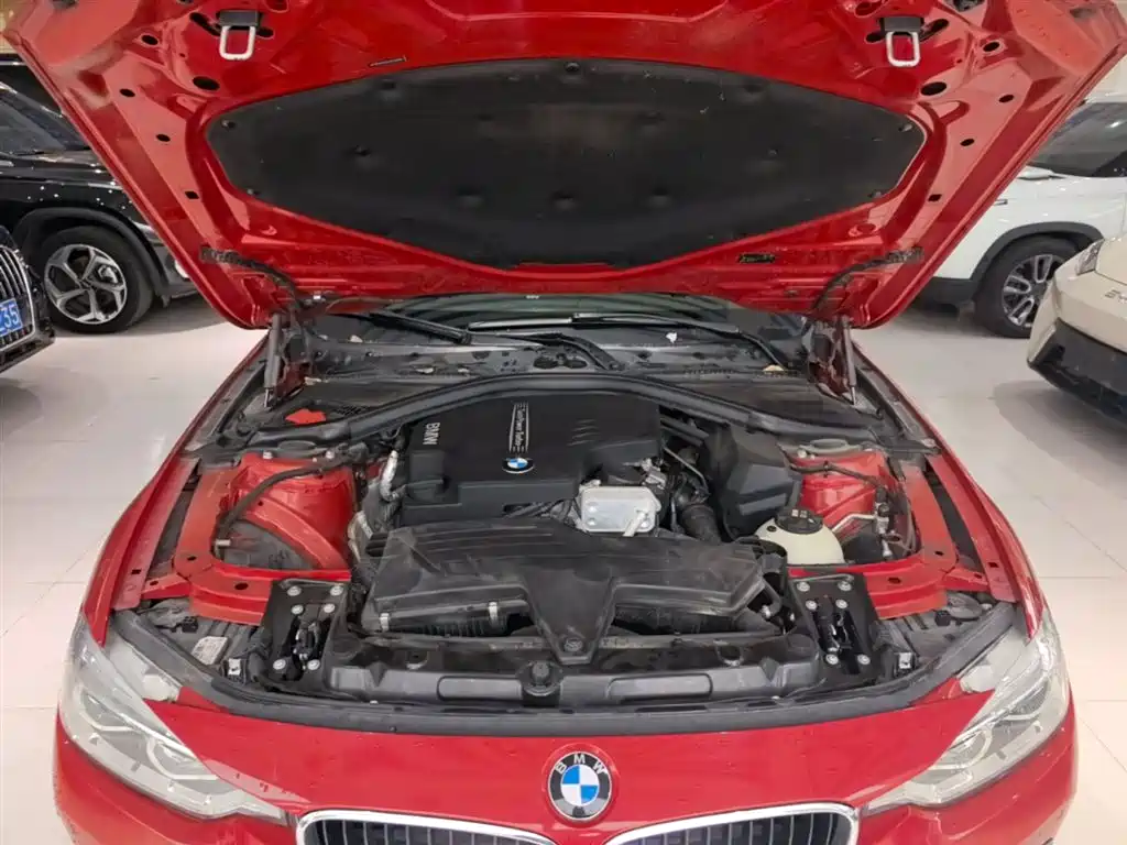BMW 3 Series 2017 — фото 16