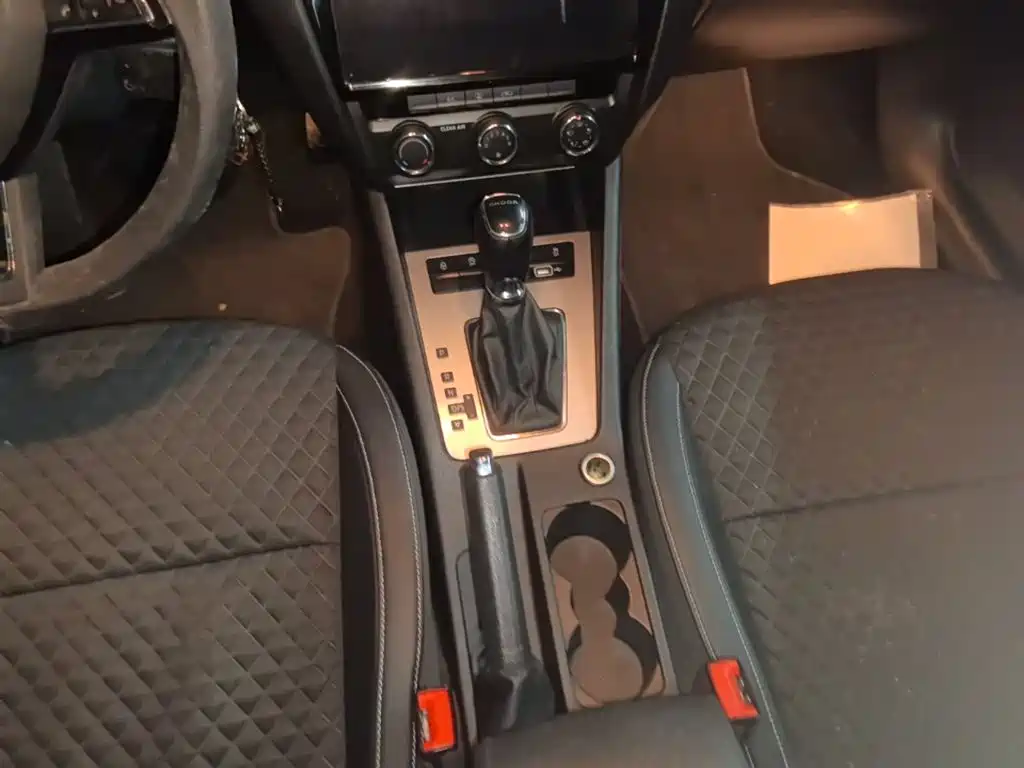 Skoda Octavia 2020 — фото 14