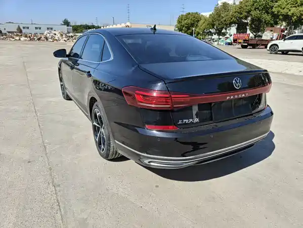 Volkswagen Passat 2023
