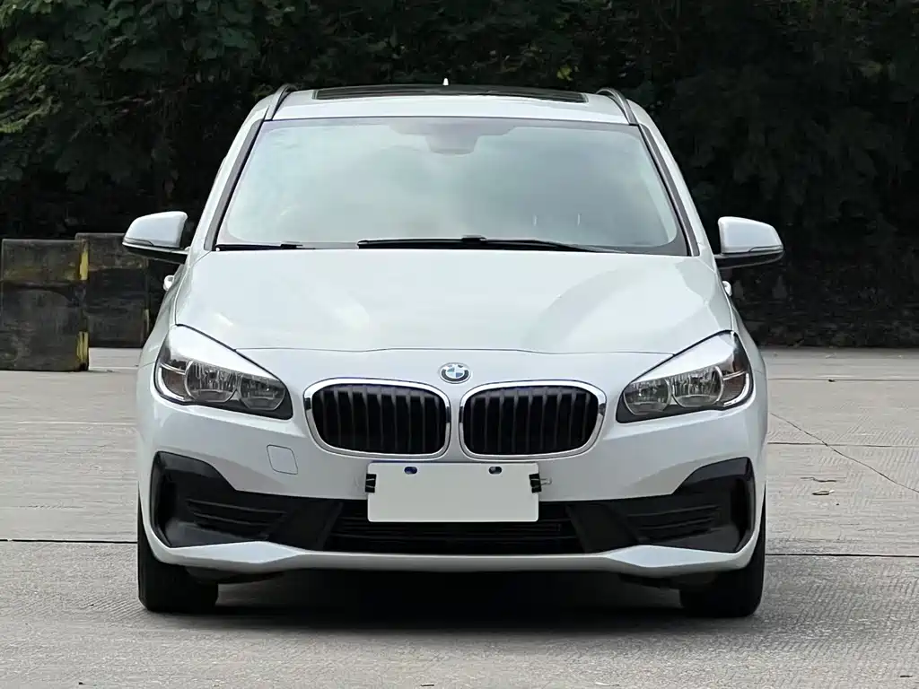 BMW 2 Series Active Tourer 2019 — фото 2