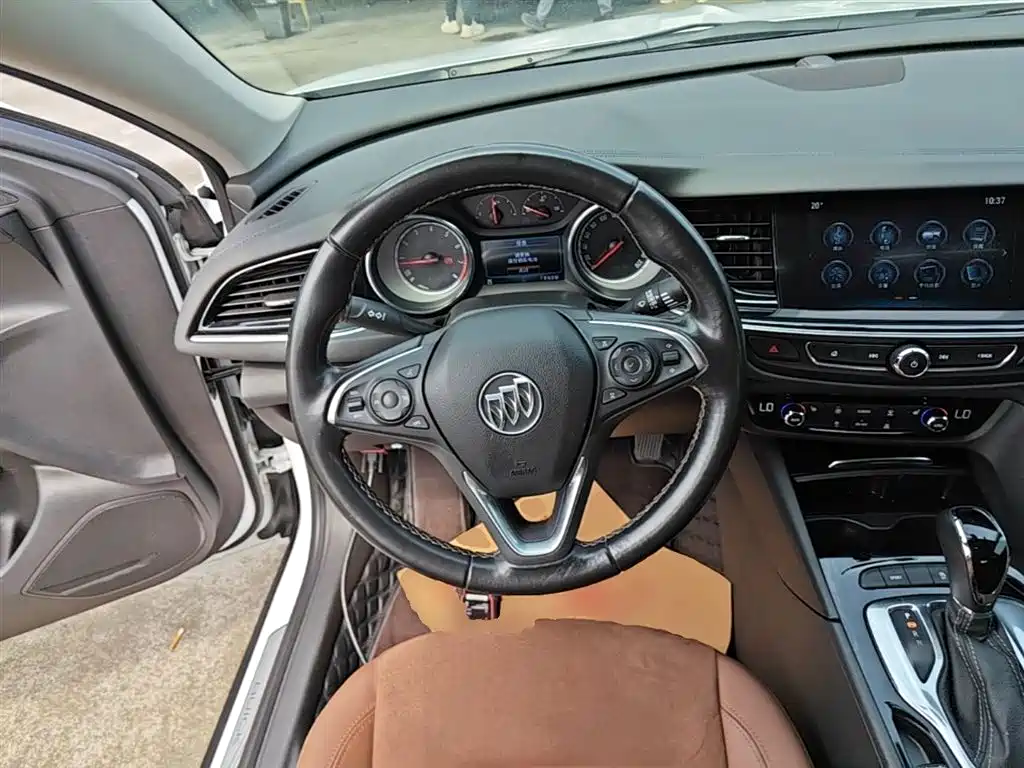 Buick Regal 2019 — фото 11