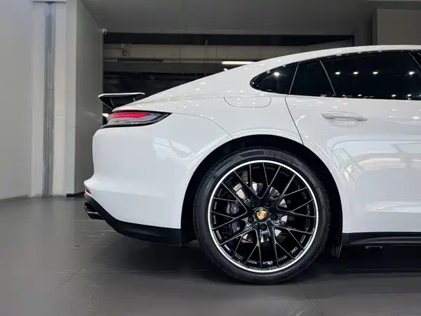Porsche Panamera 2022