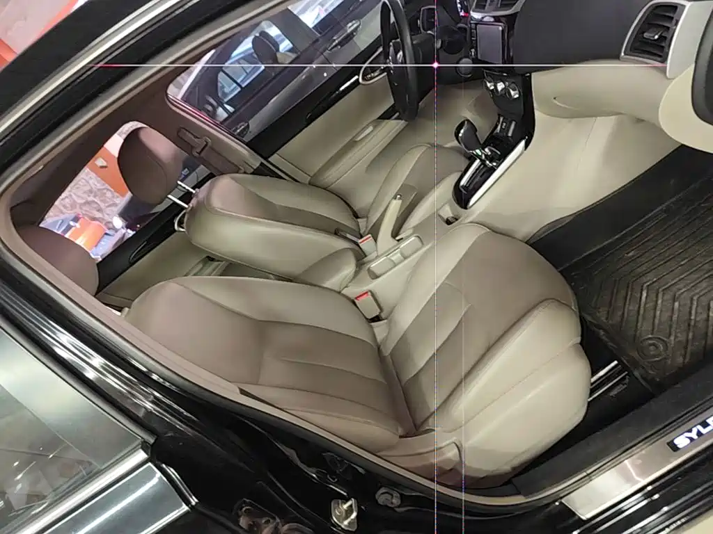 Nissan Sylphy 2018 — фото 25