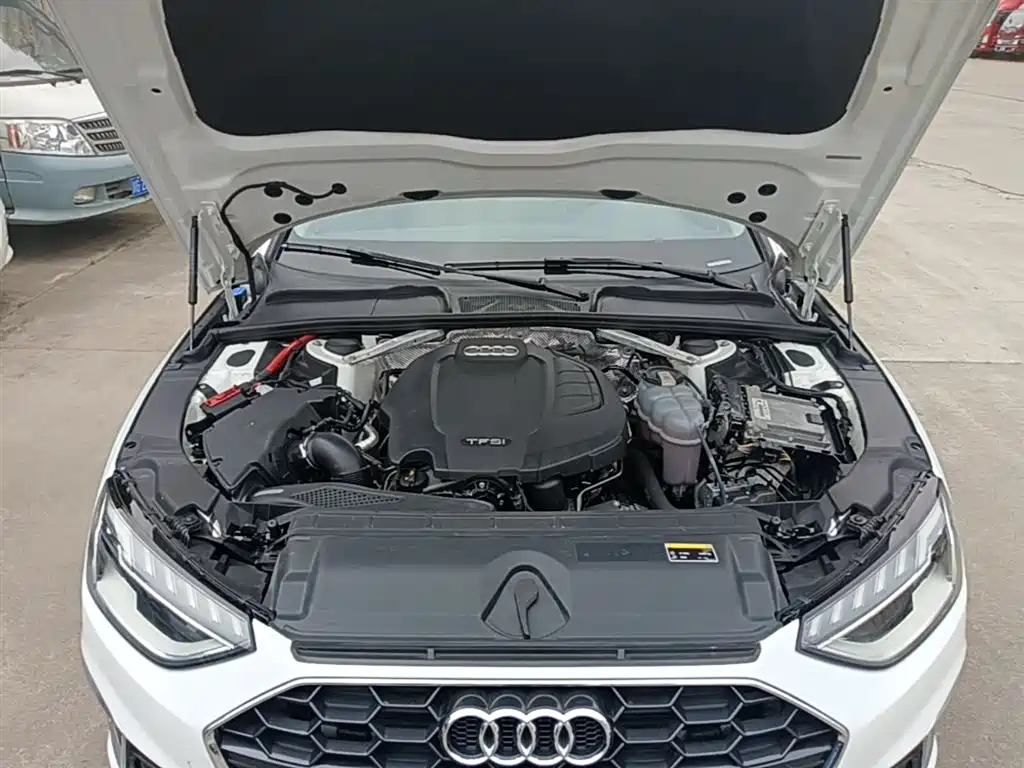 Audi A4L 2022 — фото 20