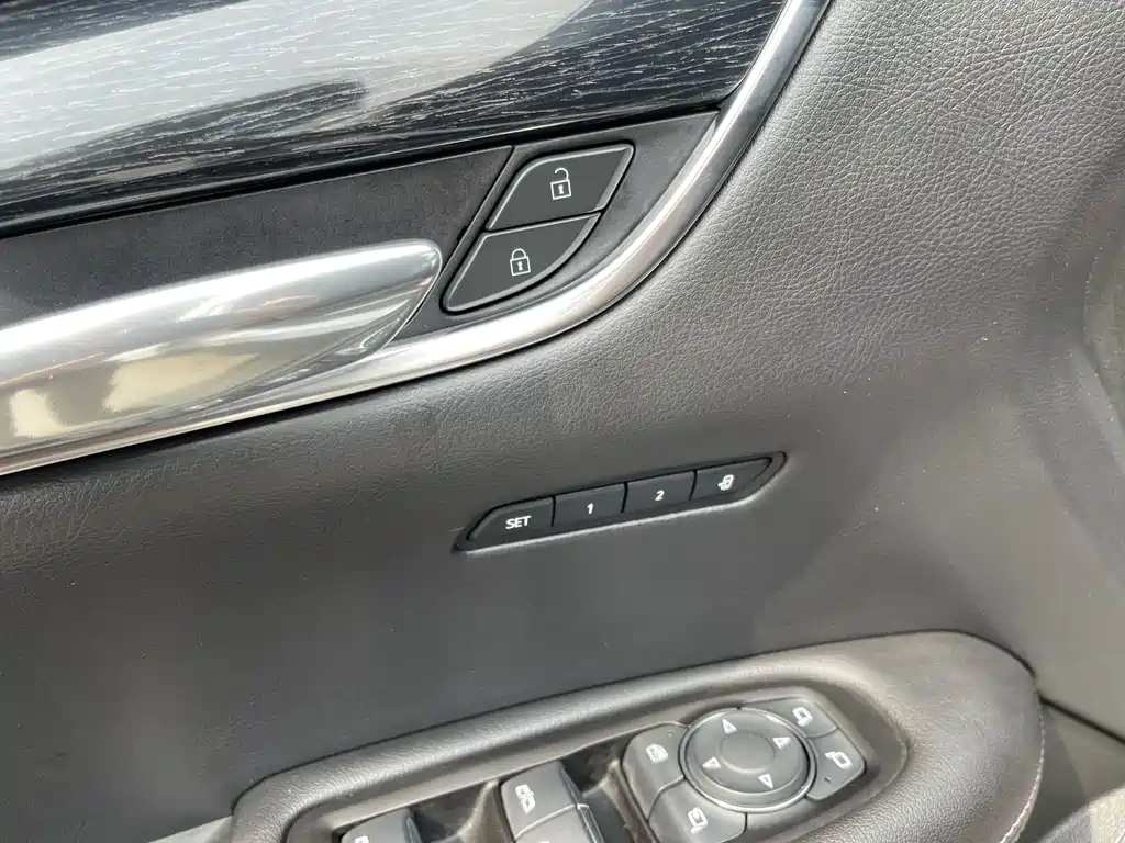 Cadillac XT5 2023 — фото 13