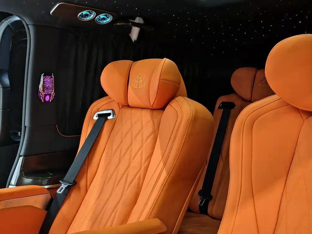 Mercedes-Benz V-Class 2021 — фото 14