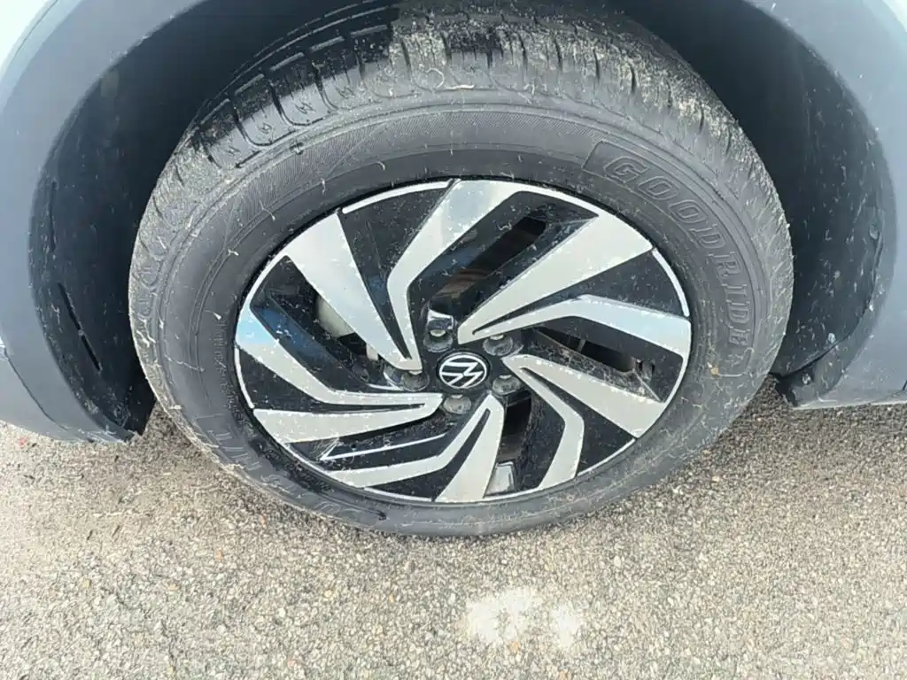 Volkswagen Tiguan L 2023 — фото 23