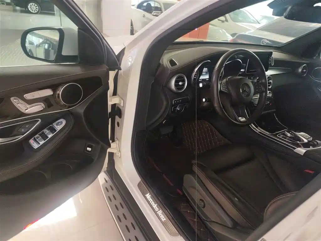 Mercedes-Benz GLC 2019 — фото 12