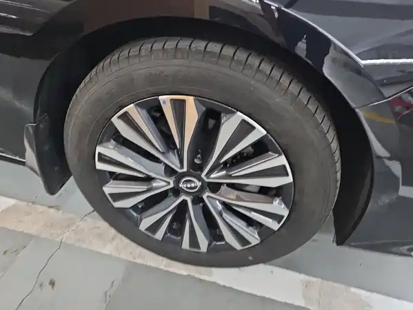 Nissan Teana 2025