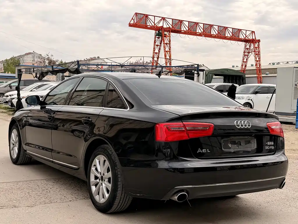 Audi A6L 2014 — фото 4