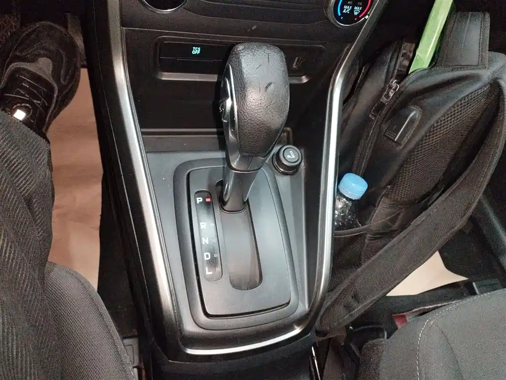 Ford Ecosport 2018 — фото 14