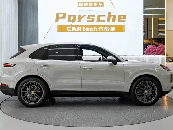 Porsche Cayenne 2024