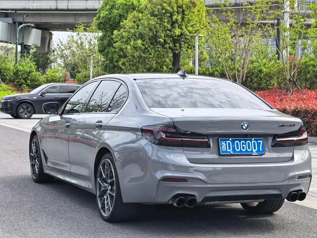 BMW 5 Series 2019 — фото 4