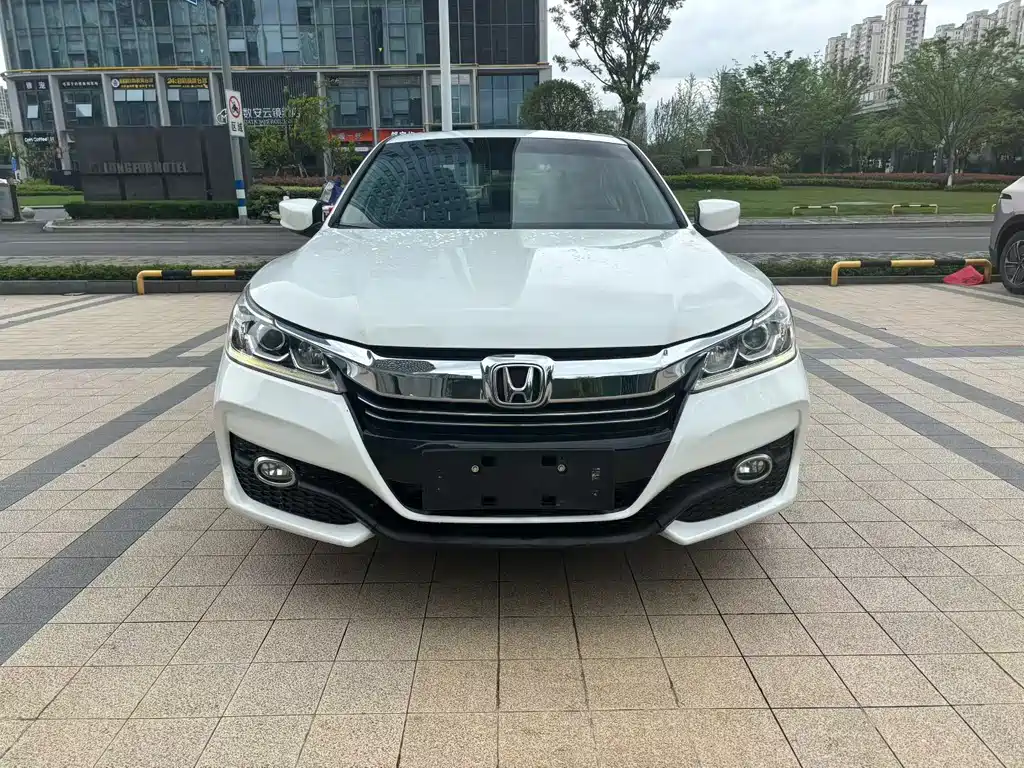 Honda Accord 2017 — фото 2