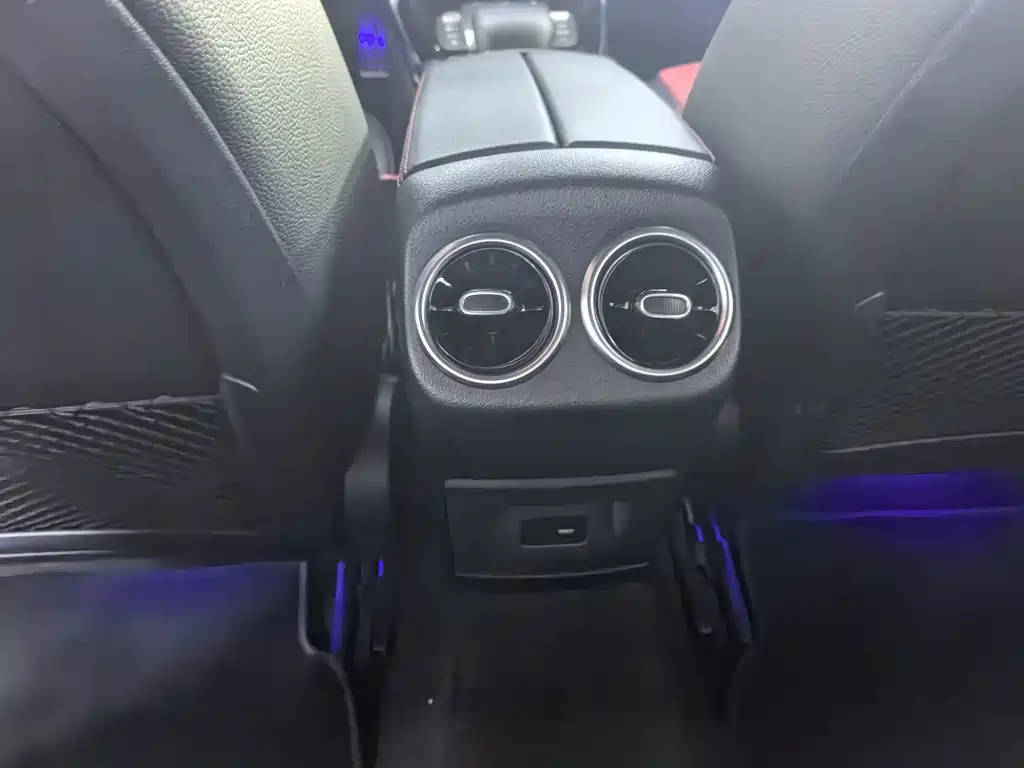 Mercedes-Benz A-Class AMG 2021 — фото 26