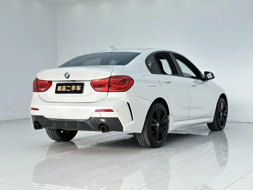 BMW 1 Series 2020 — фото 11