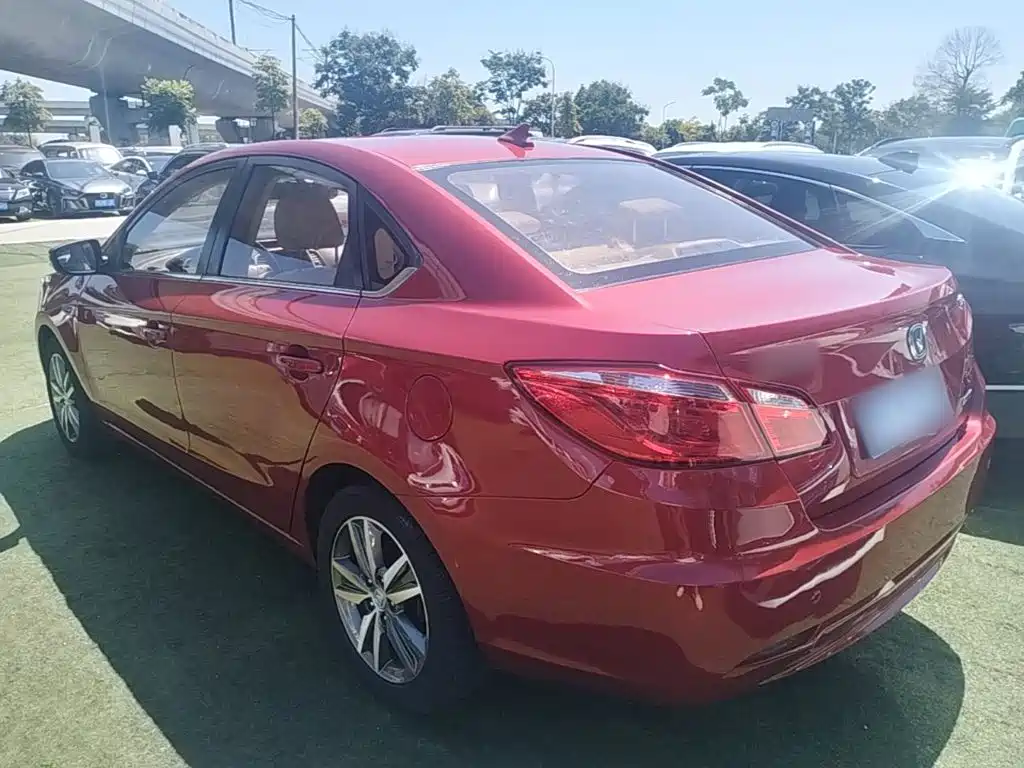 Changan Eado 2016 — фото 5