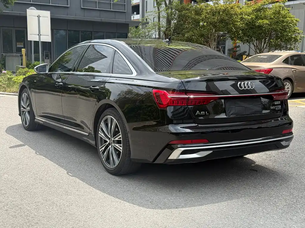 Audi A6L 2024 — фото 28