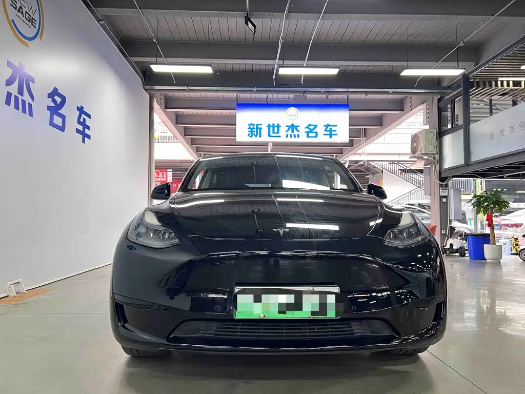 Tesla Model Y 2023 — фото 2