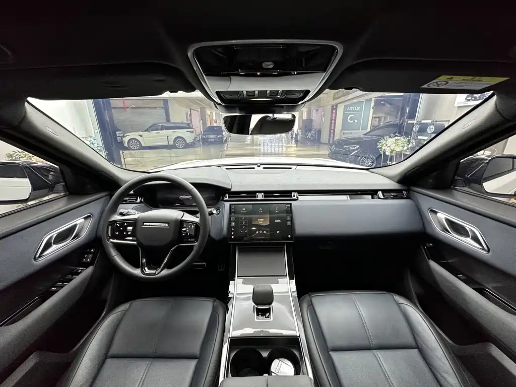 Land Rover Range Rover Velar 2024 — фото 11