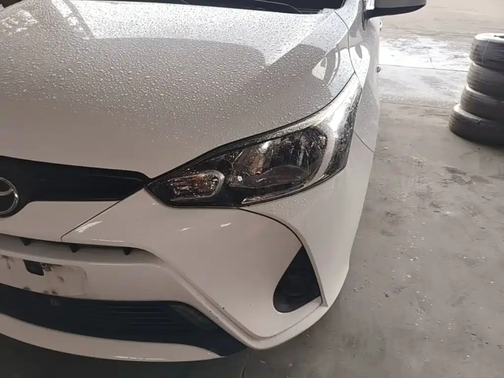 Toyota Yaris L 2019 — фото 24