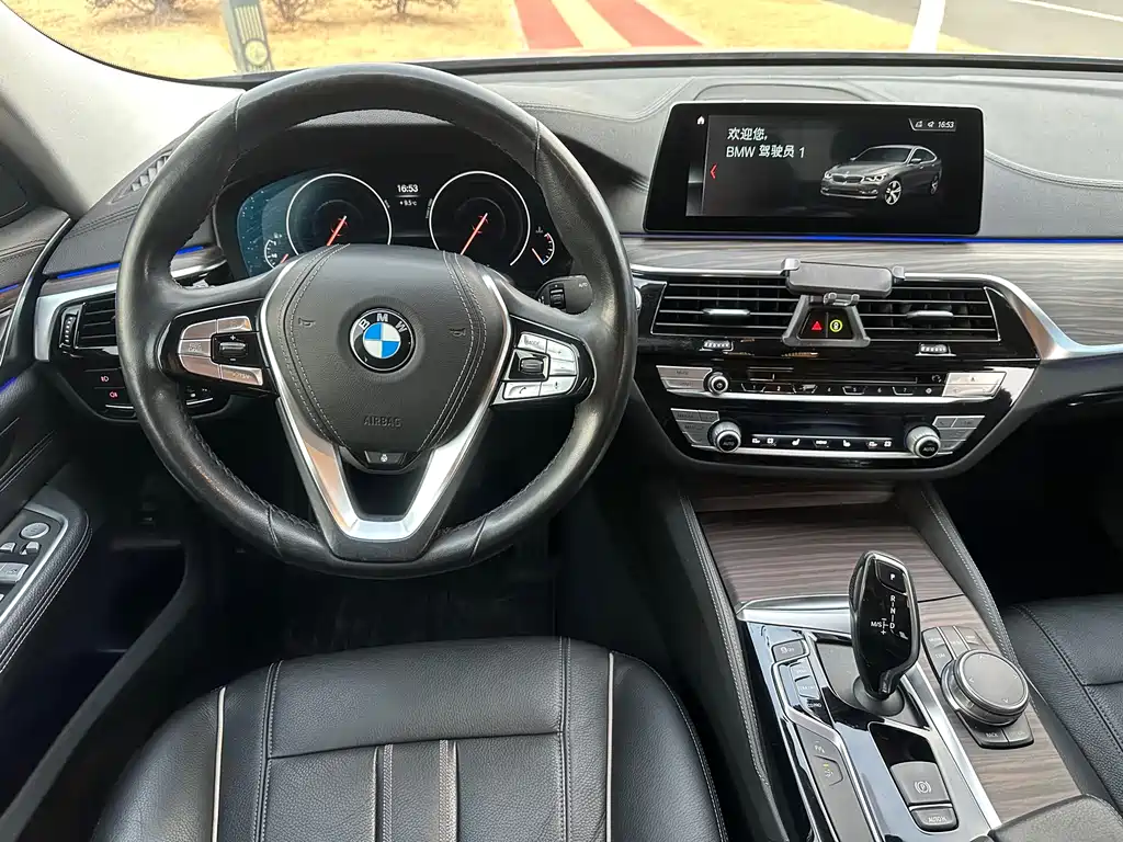 BMW 6 Series GT 2019 — фото 9