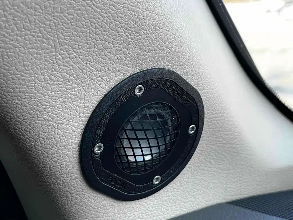Toyota Land Cruiser 2020 — фото 11