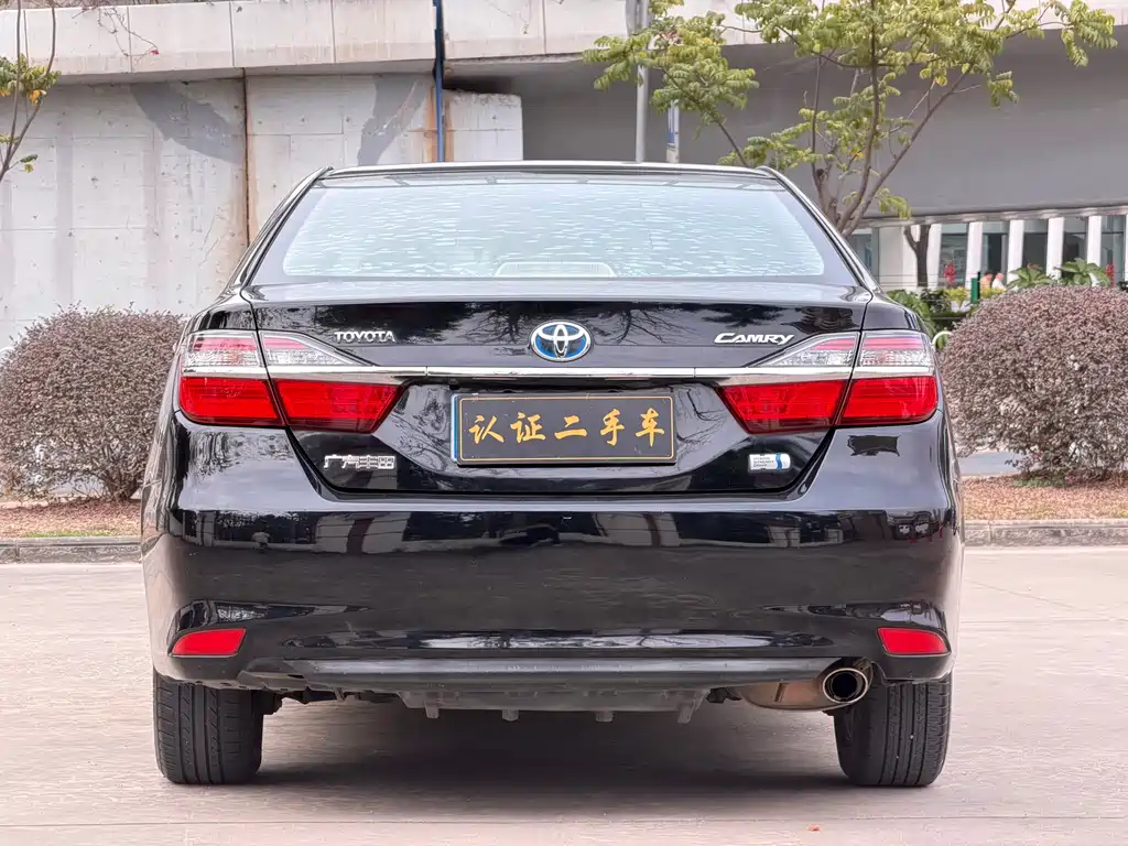 Toyota Camry 2016 — фото 5