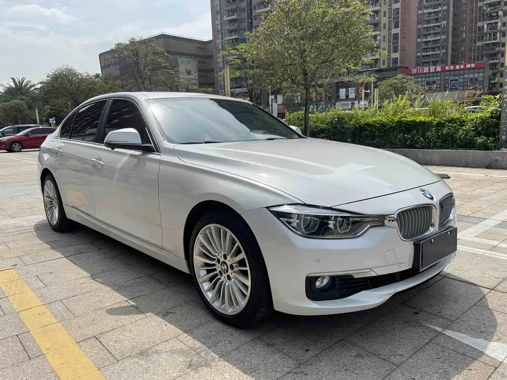 BMW 3 Series 2018 — фото 4