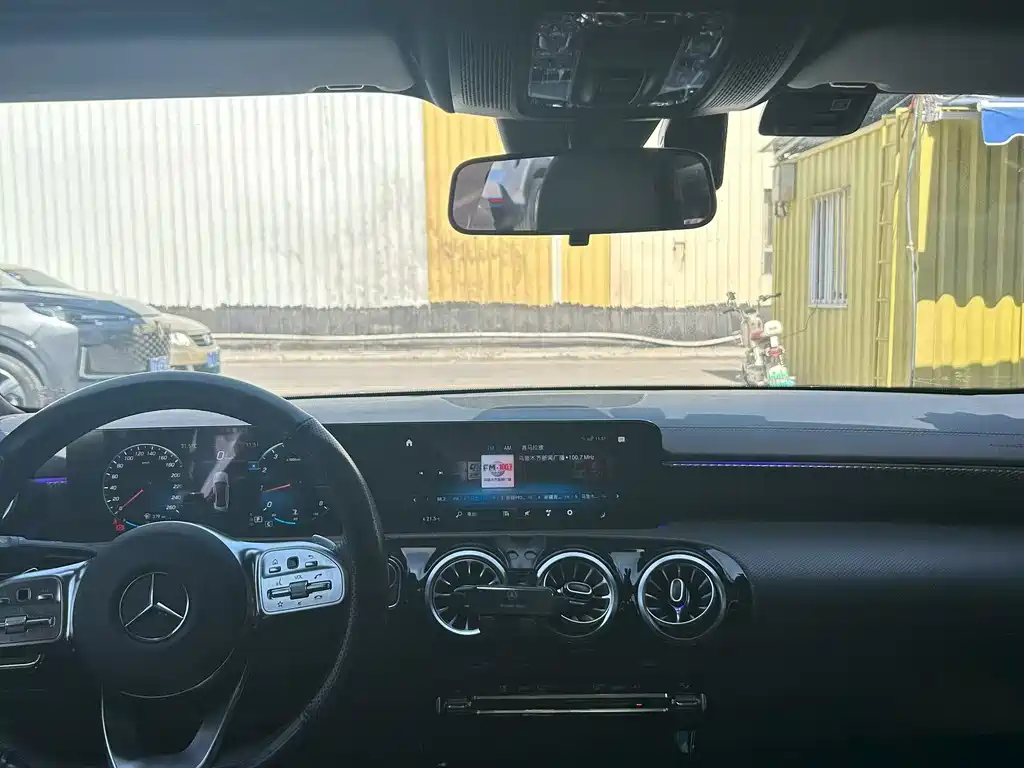 Mercedes-Benz A-Class 2023 — фото 6