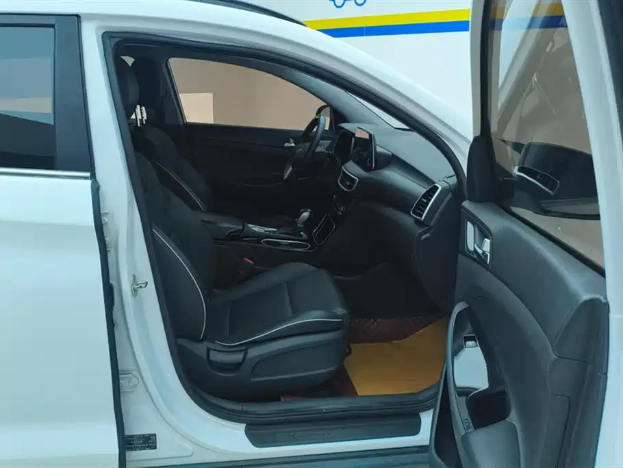 Hyundai Tucson 2019 — фото 8