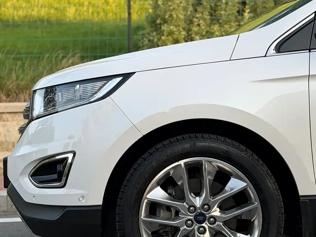 Ford Edge 2017 — фото 14