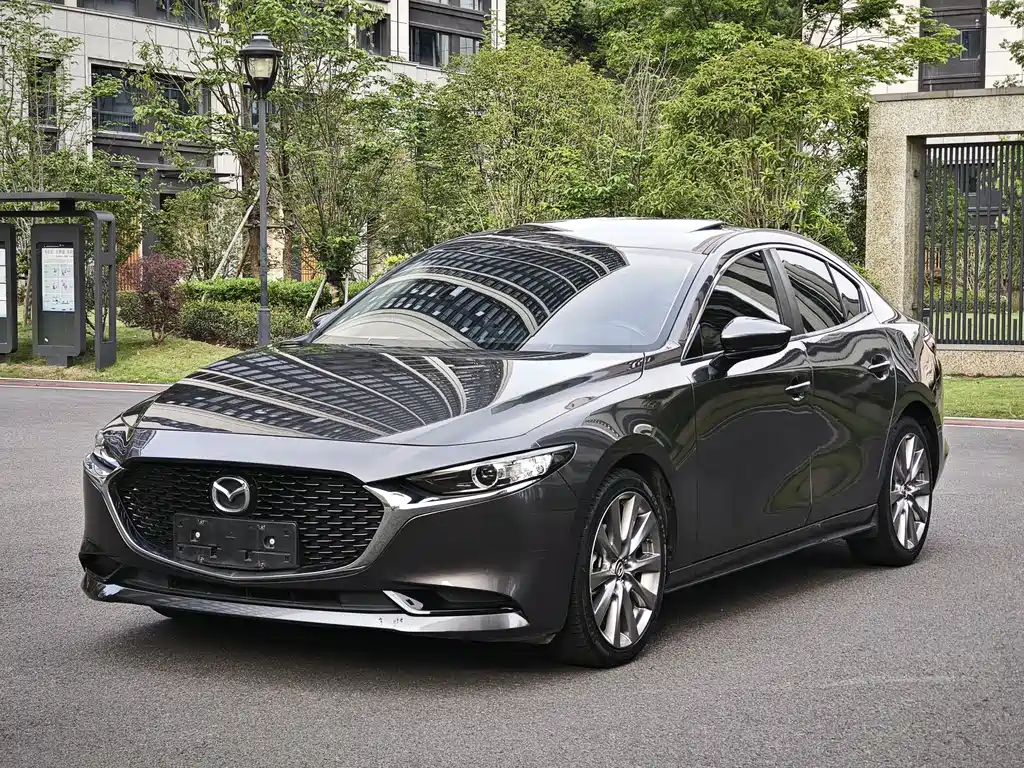 Mazda 3 Axela 2021 — фото 1